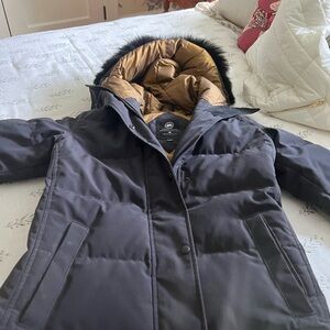 Canada Goose Women’s Down Jacket